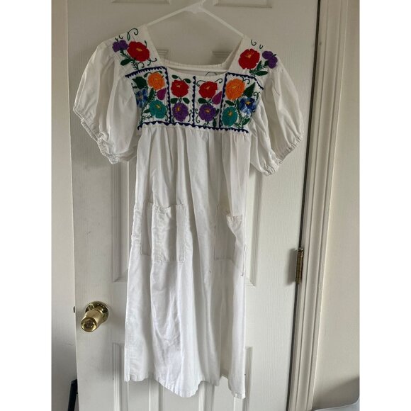 Vintage 1970's Handmade Hand Embroidered Floral Dress Tlaquepaque Mexico Size Sm - Picture 1 of 9